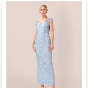 NWT ADRIANNA PAPELL METALLIC EMBROIDERED COLUMN GOWN IN LIGHT BLUE size 6